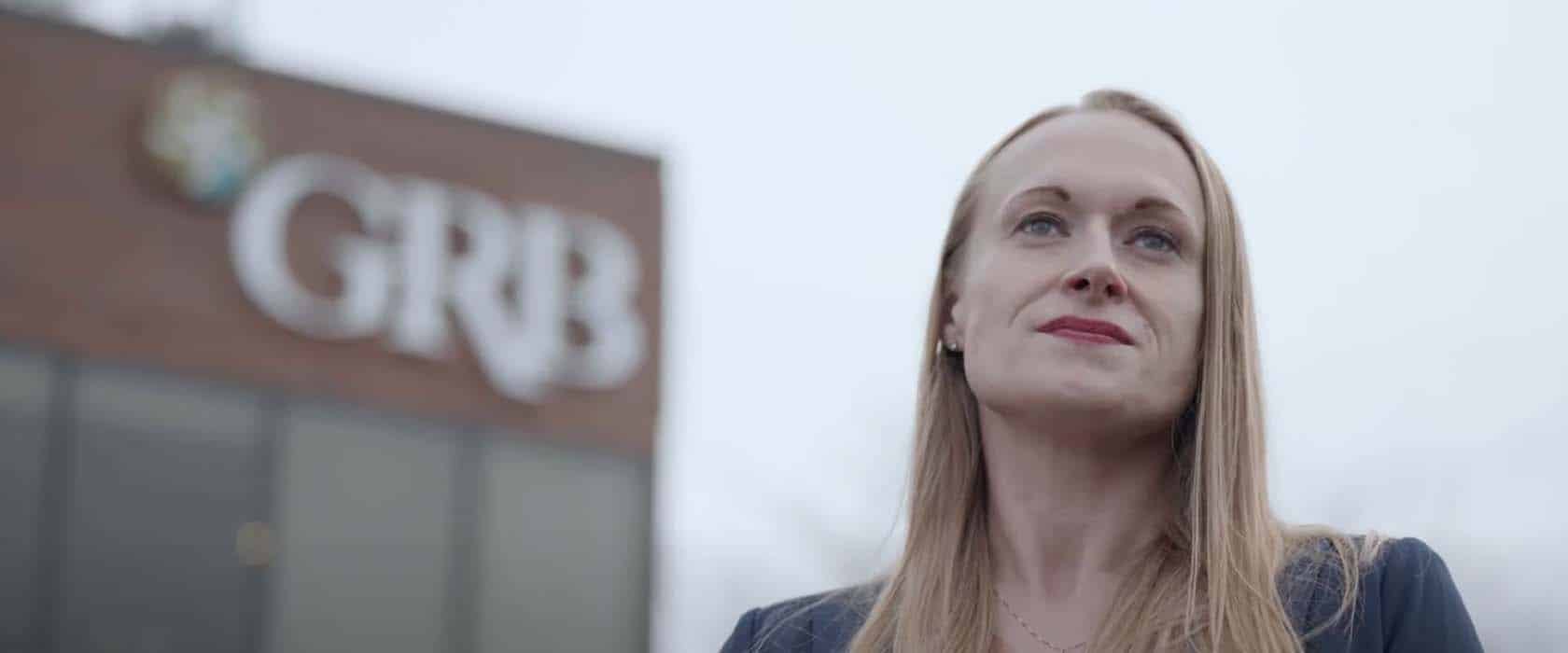 Why Service Is at the Core of the Qualities of a Good Leader